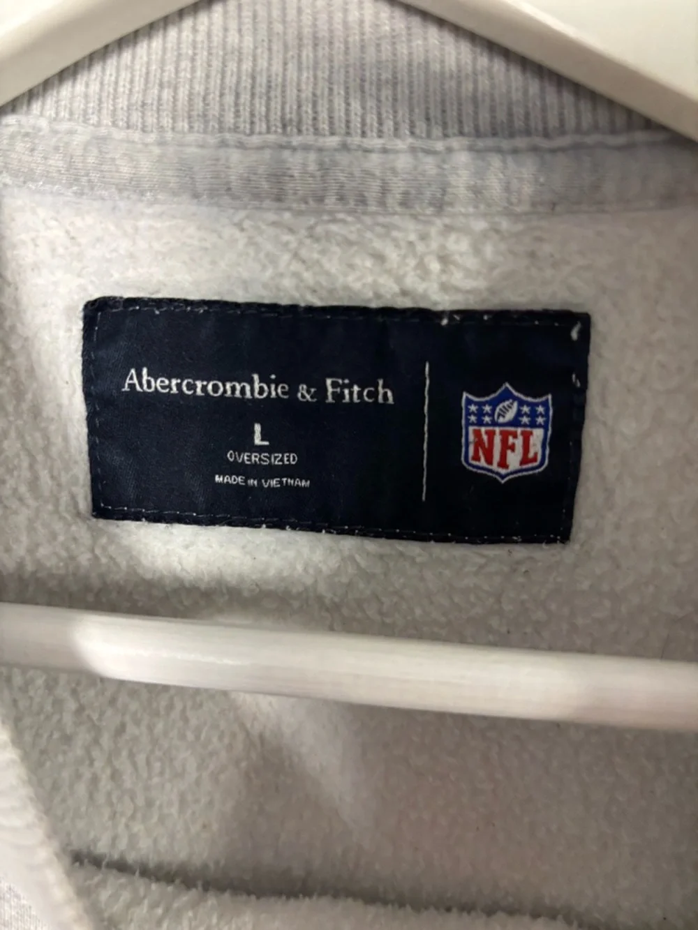 Abercrombie & Fitch Gray Crewneck Sweatshirt with Green Jets Graphic - Picture 2 of 3